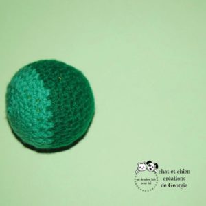 Ballaine bicolore verte, balle créée par Georgia
